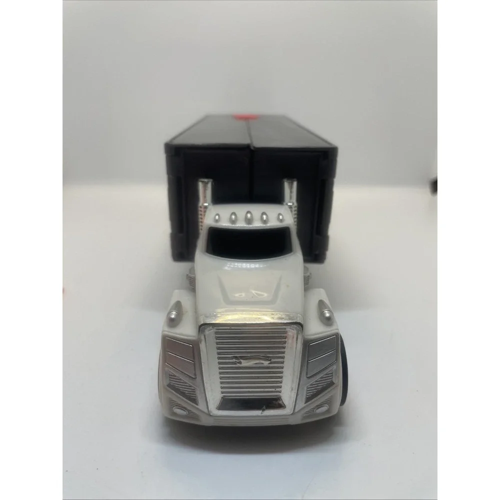 Hot Wheels Fast Track Car Hauler And‎ Launcher 2008